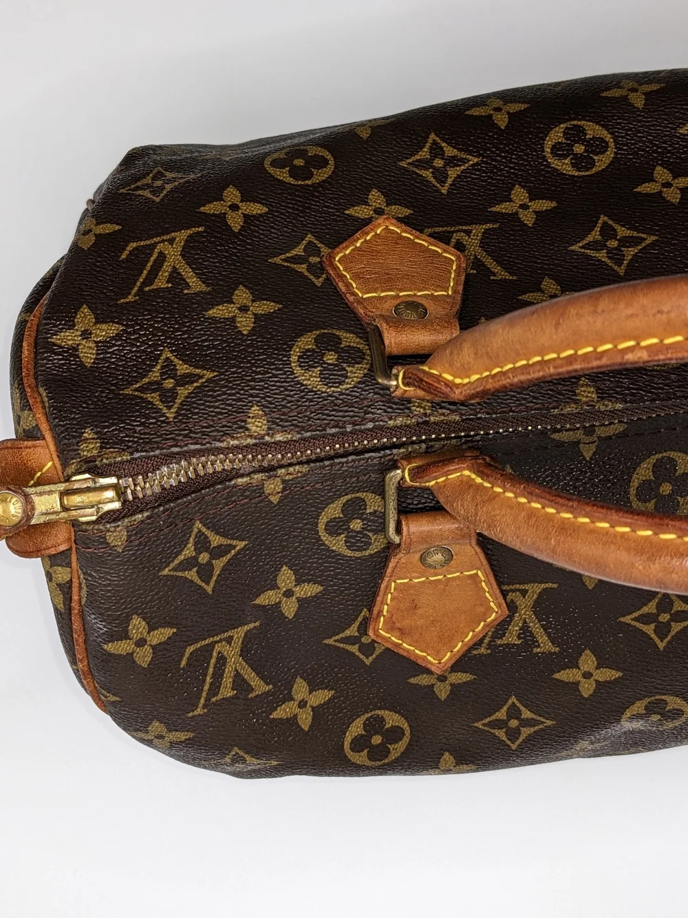 Louis Vuitton Monogram Speedy 35 – Authentic Vintage